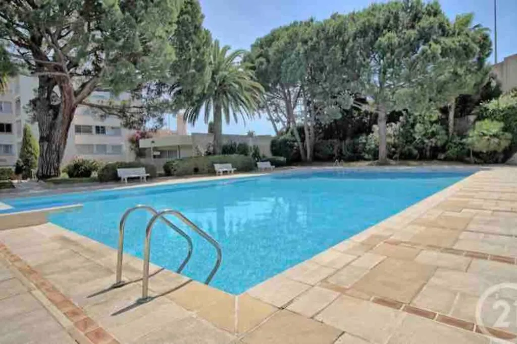 Golfe Juan Studio Dans Residence Avec Piscine Vallauris