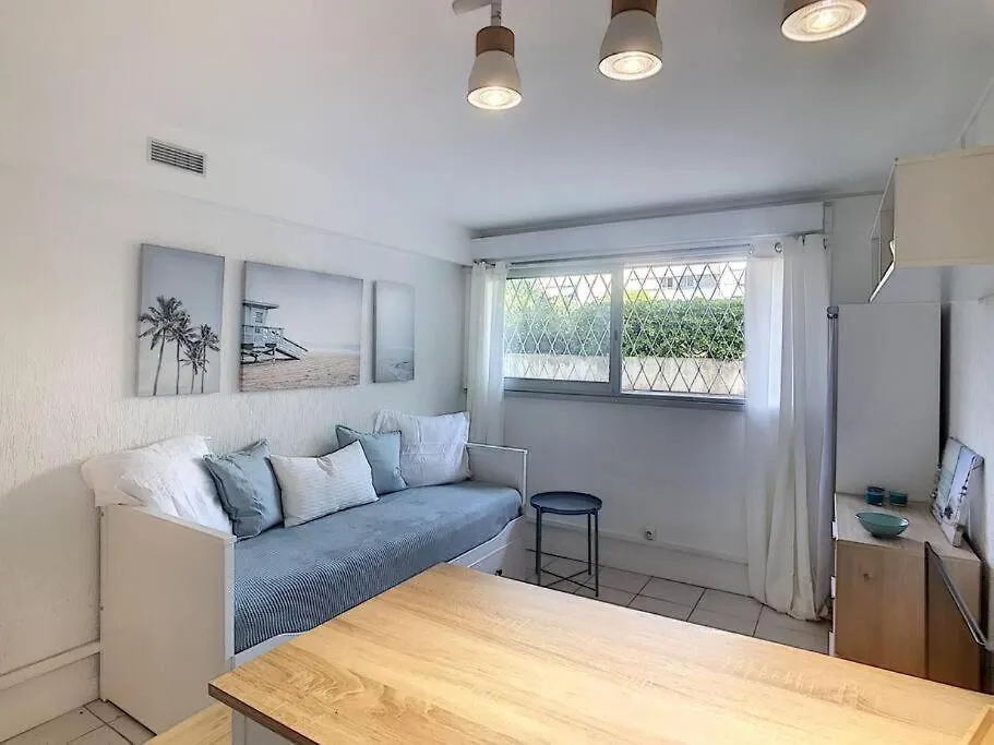 Golfe Juan Studio Dans Residence Avec Piscine Vallauris