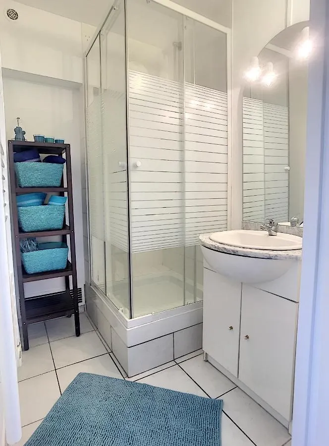 Apartment Golfe Juan Studio Dans Residence Avec Piscine Vallauris France